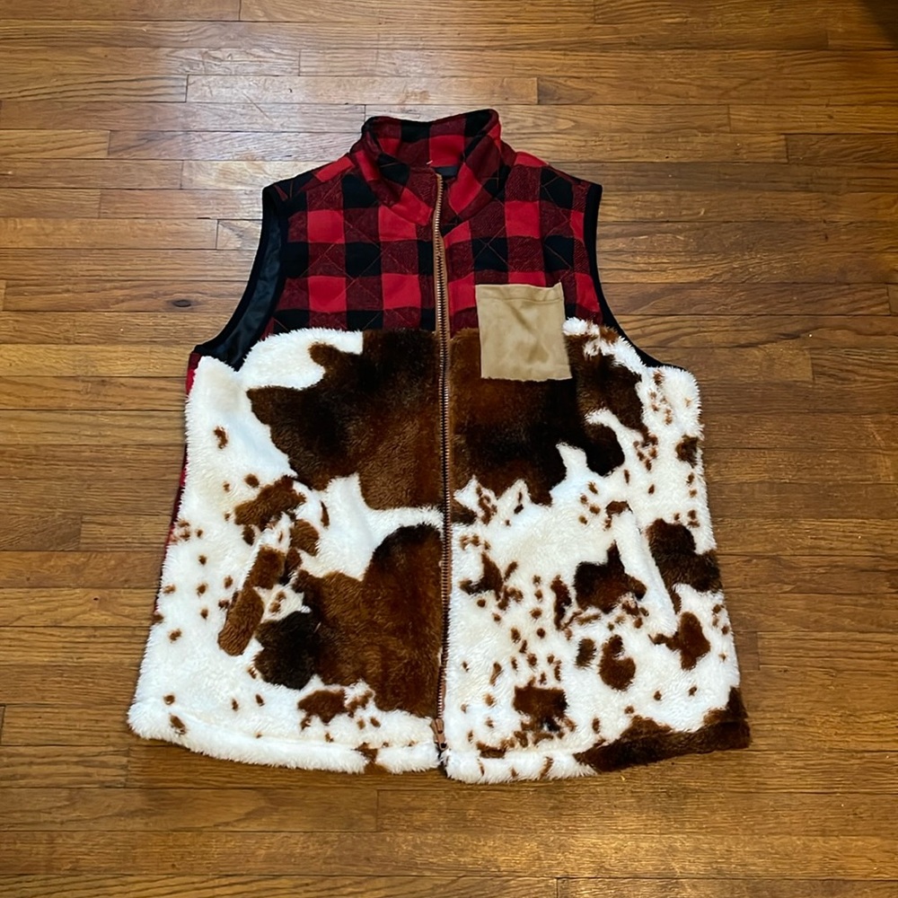 Women’s plaid cow print sleeve less jacket size XL